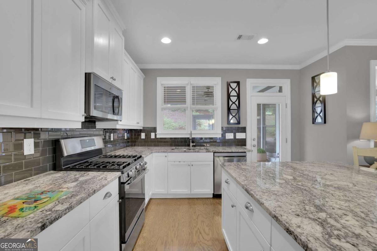 1820 Grand Oaks Lane Woodstock - 31