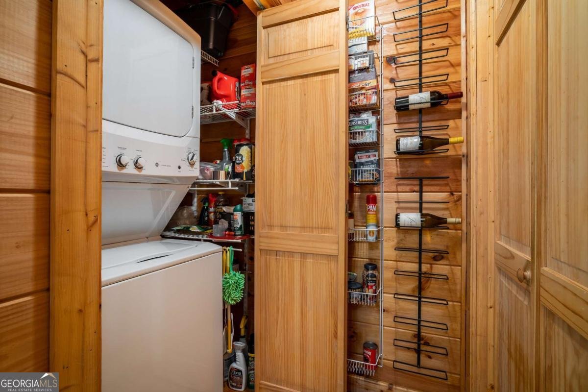 266 Chimney Rock Road Cherry Log - 40