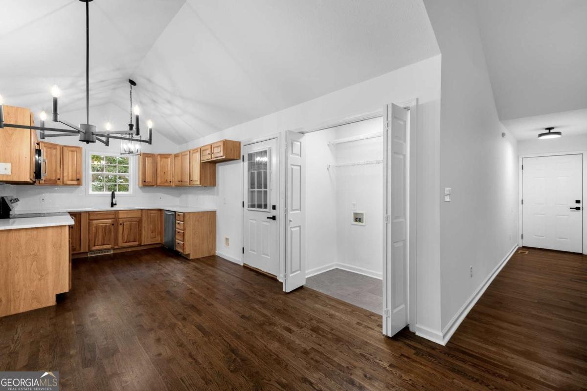 475 Hilltop Way Toccoa - 3