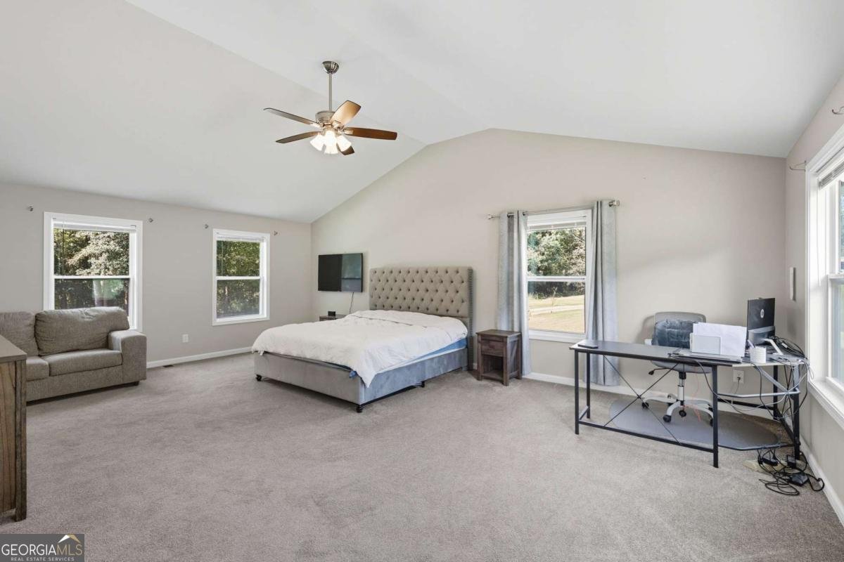 260 Oak Circle Hull - 18