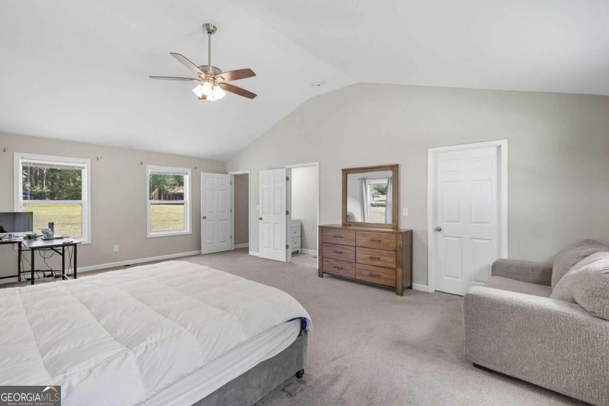 260 Oak Circle Hull - 19