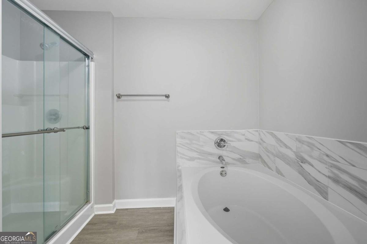 260 Oak Circle Hull - 22