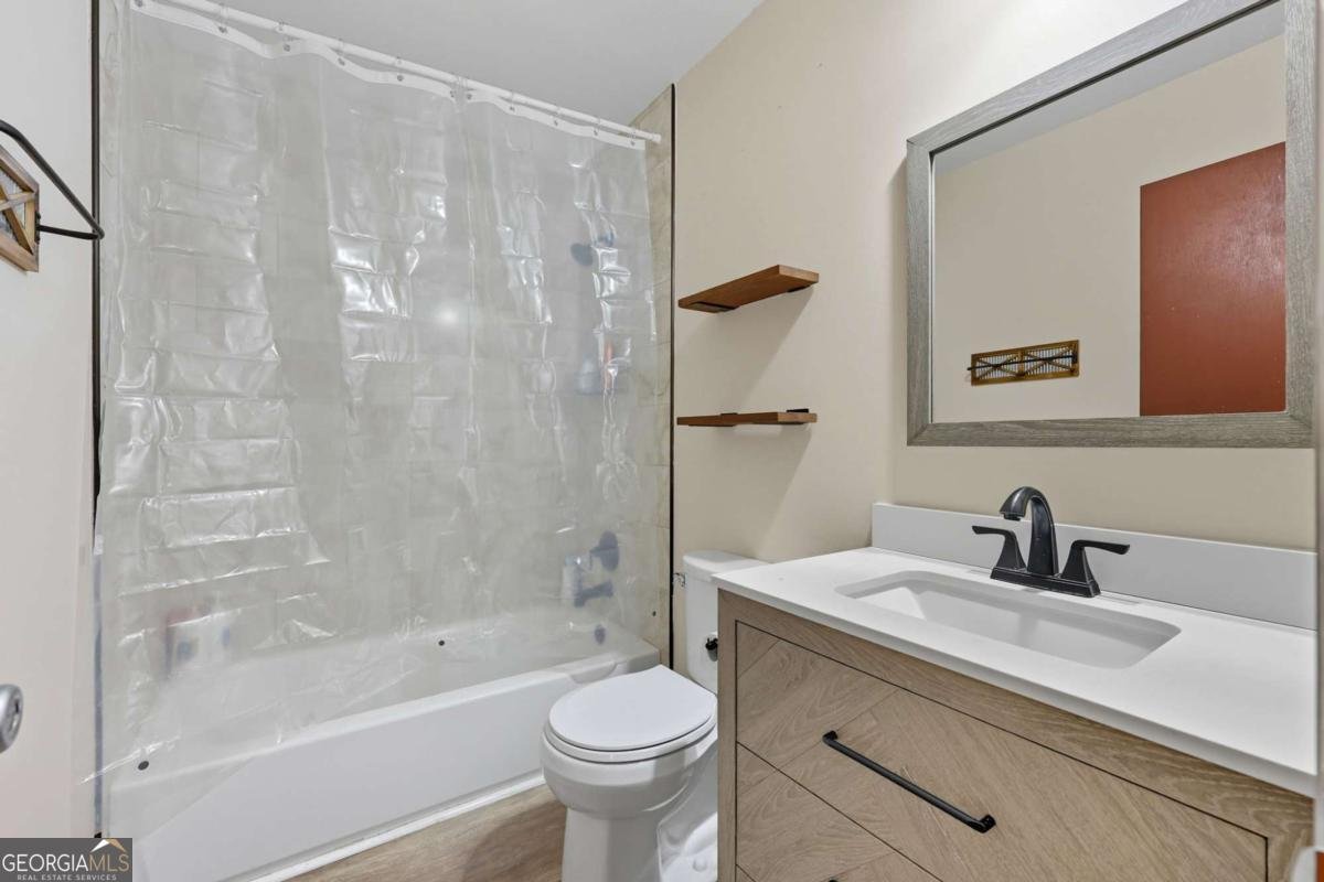 260 Oak Circle Hull - 25