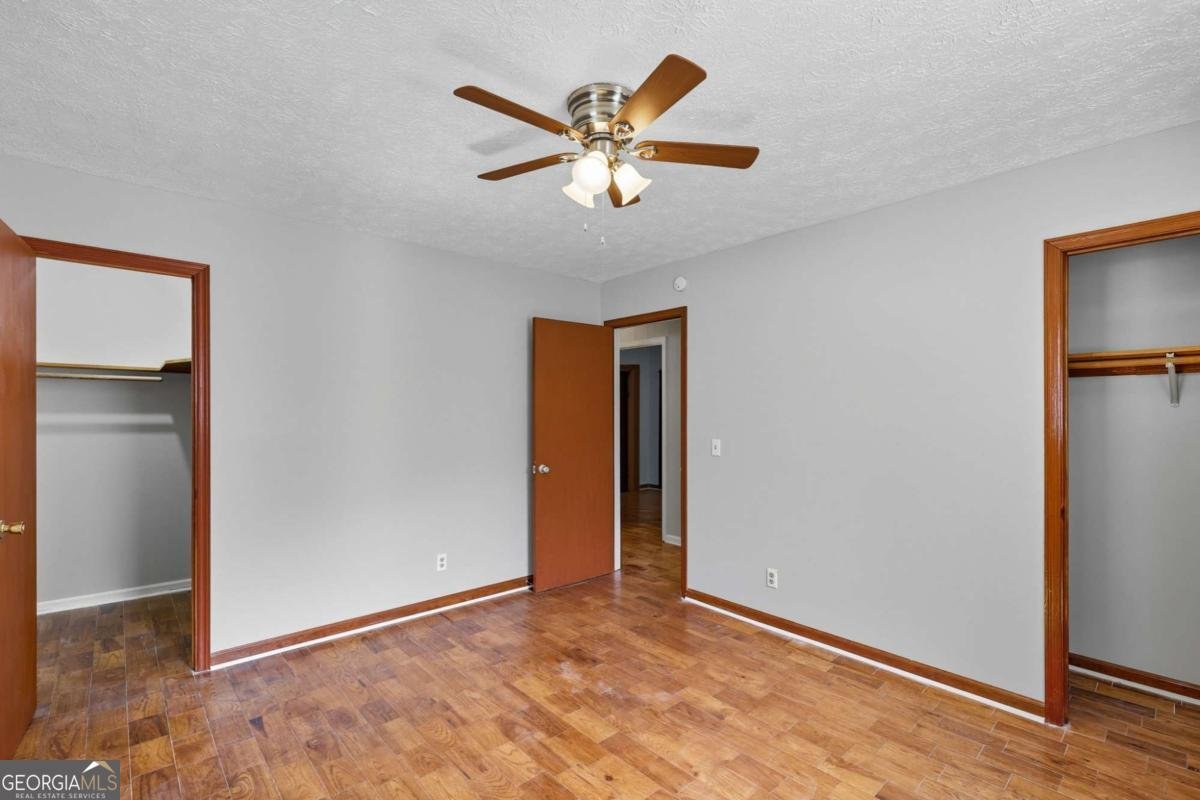 260 Oak Circle Hull - 28