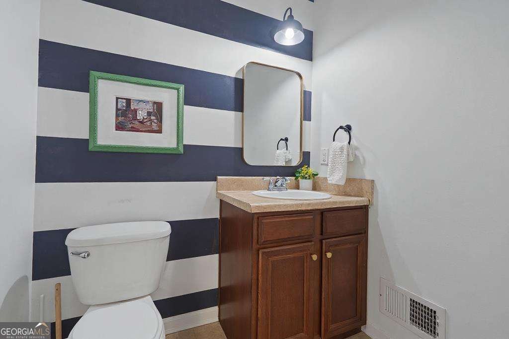 401 Black Oak Drive Sparta - 24