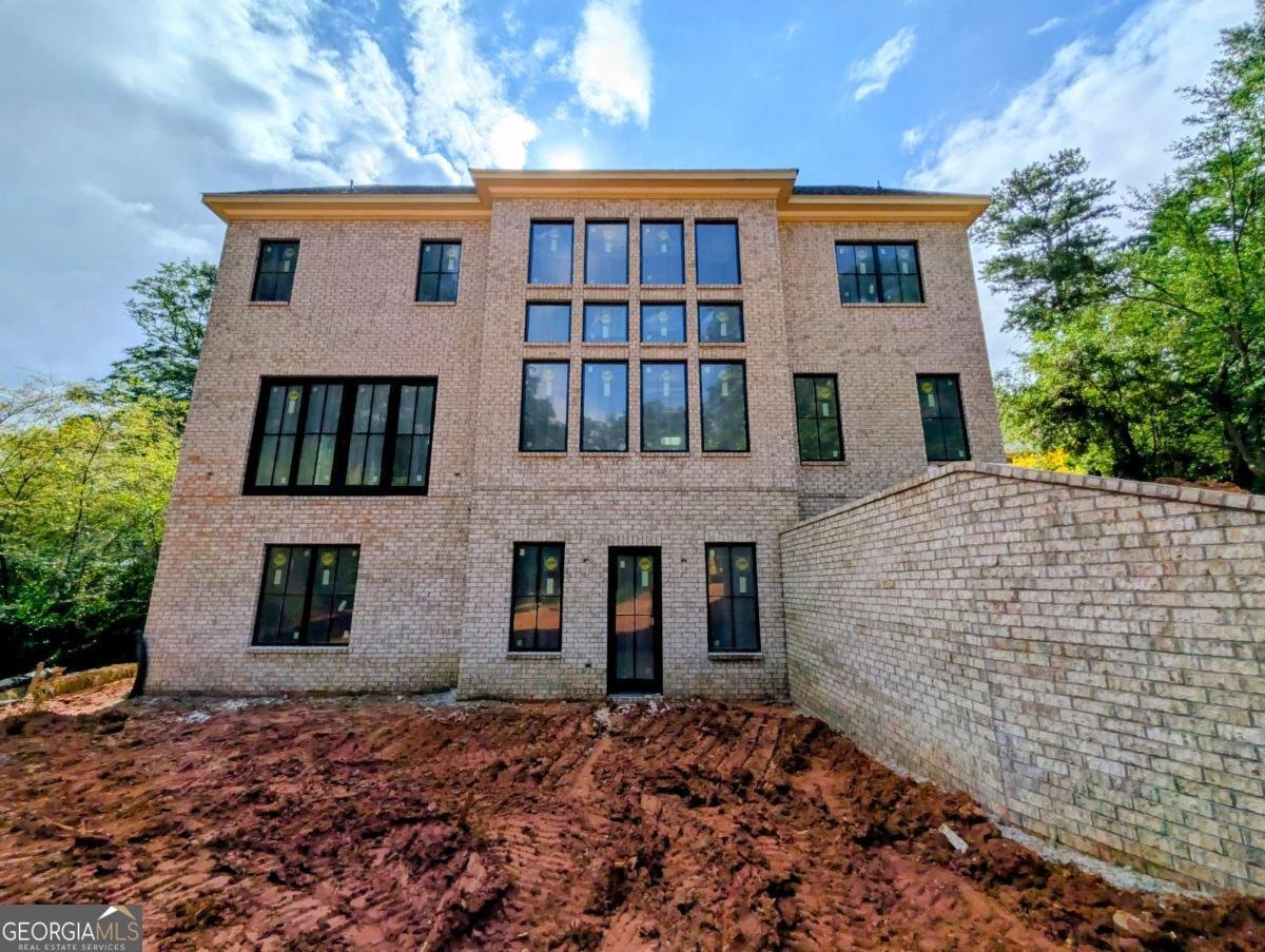 6107 Harleston Road Sandy Springs - 8