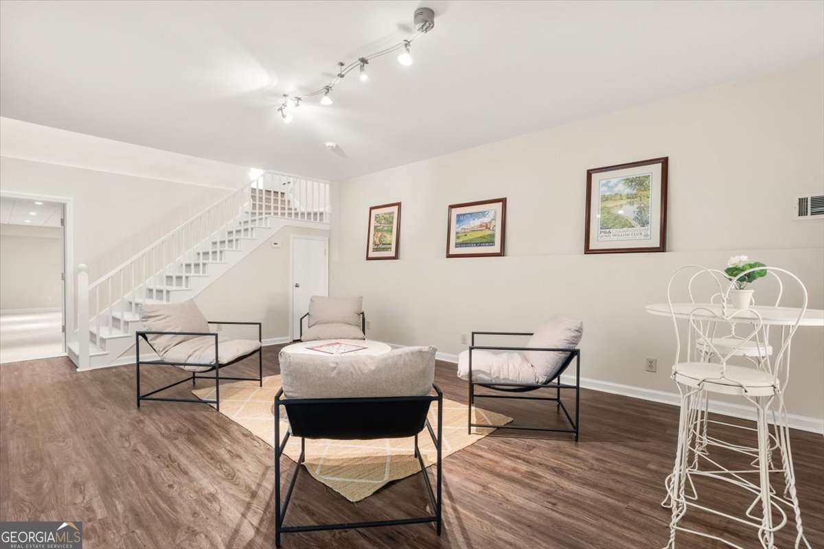 5114 Ivy Road Atlanta - 37