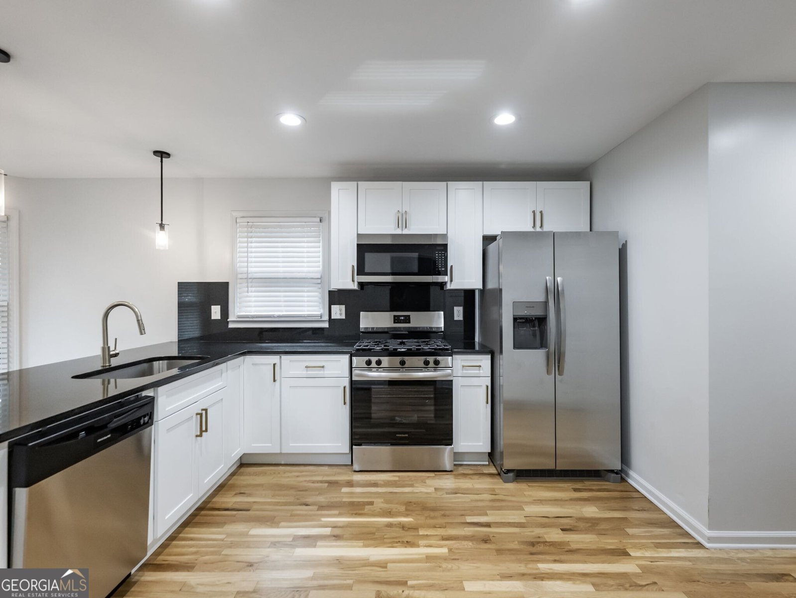 946 Fern Avenue Atlanta - 9