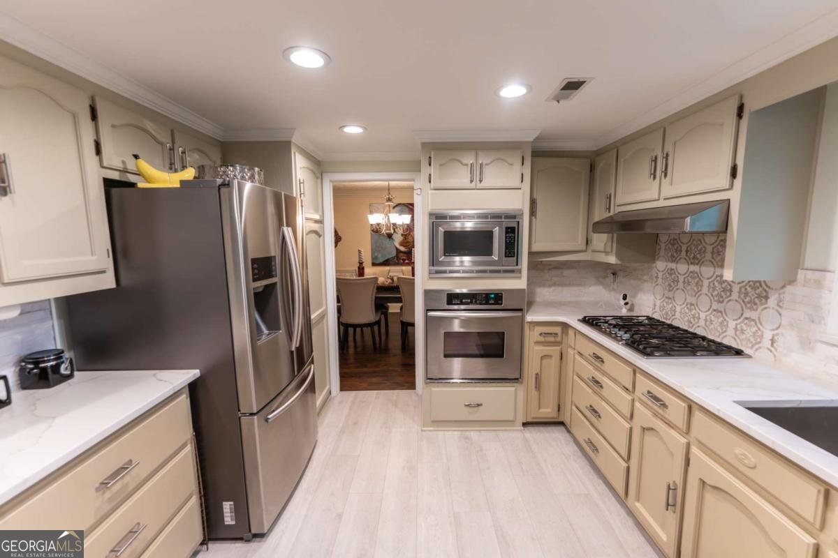 5027 Castlewood Drive Lilburn - 14