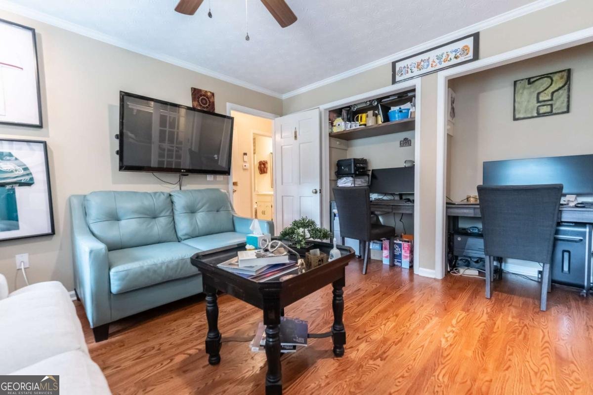 5027 Castlewood Drive Lilburn - 19