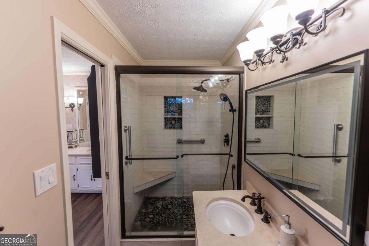 5027 Castlewood Drive Lilburn - 27