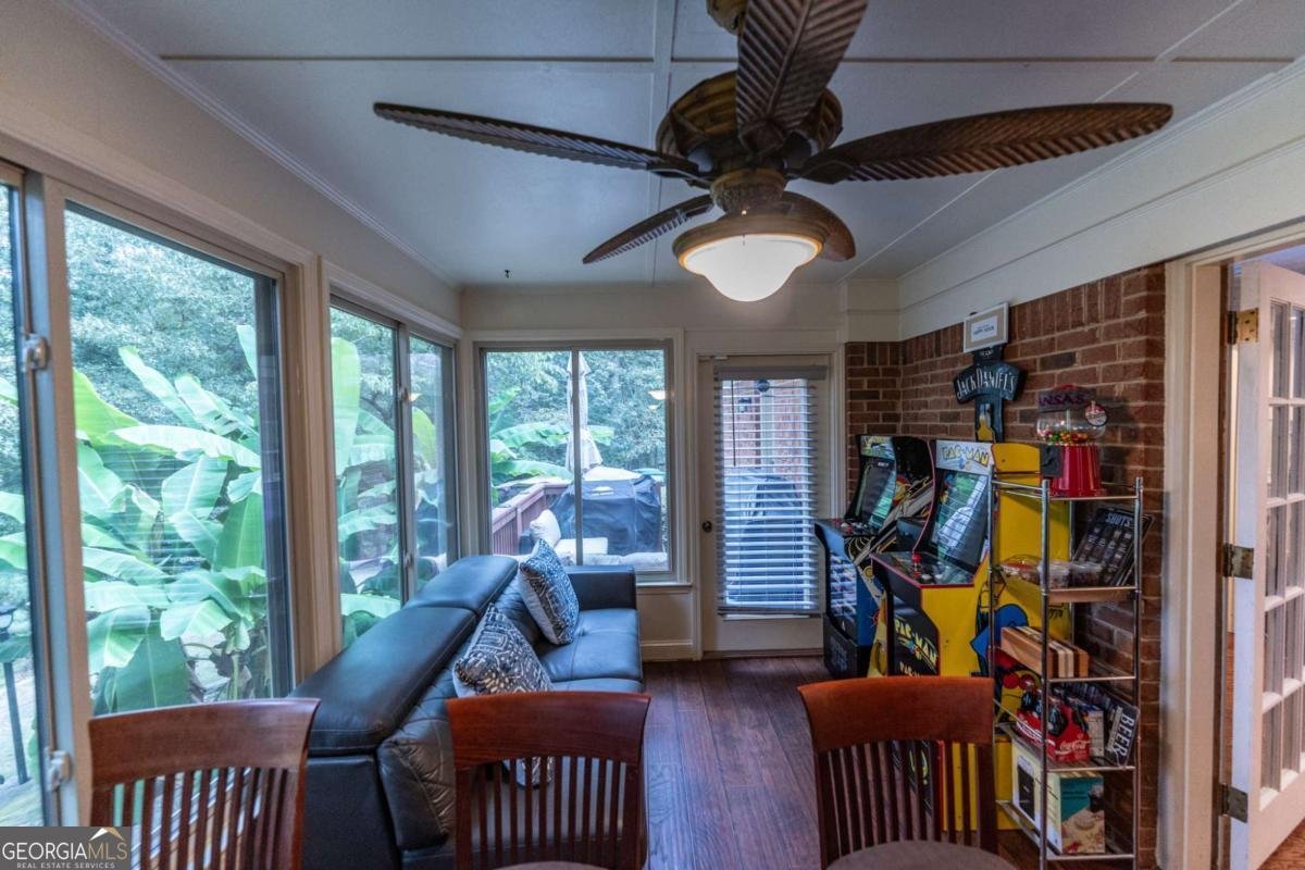 5027 Castlewood Drive Lilburn - 3