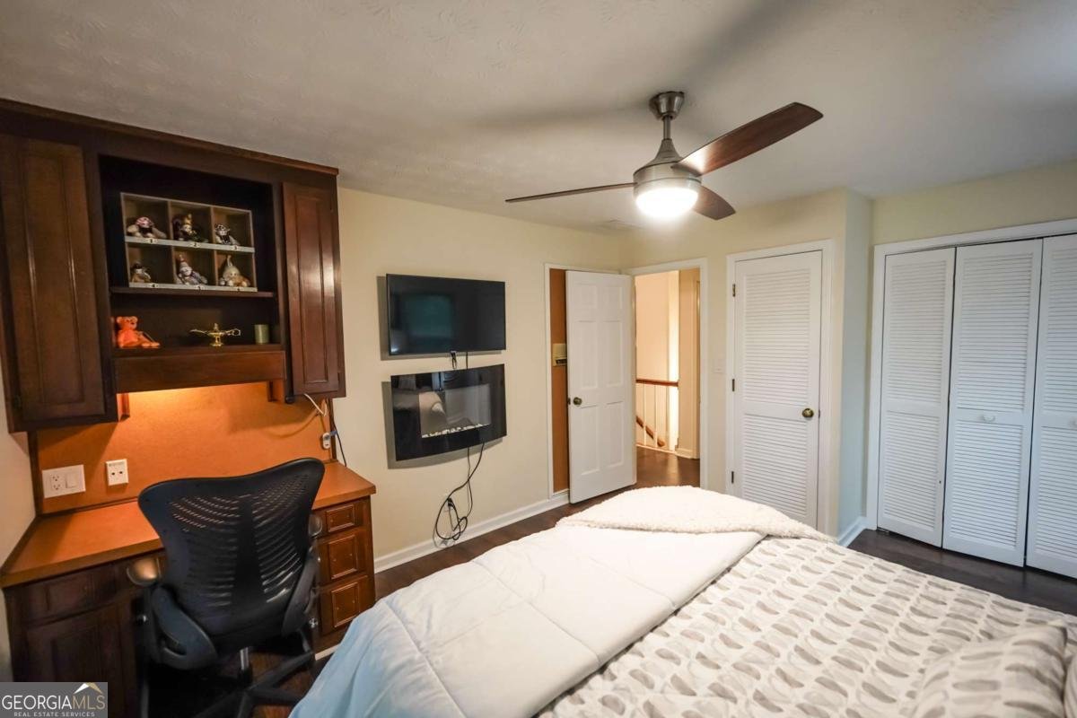 5027 Castlewood Drive Lilburn - 30