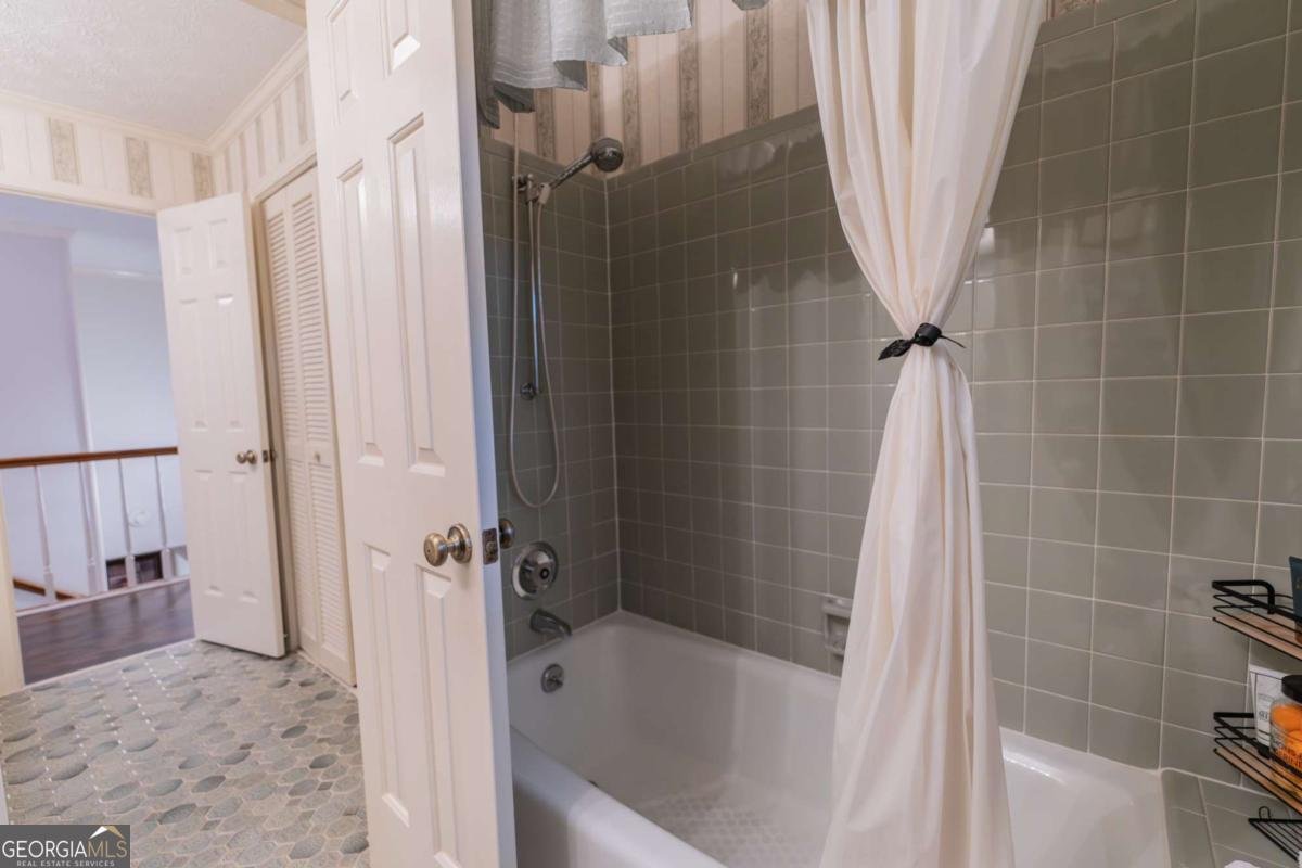 5027 Castlewood Drive Lilburn - 36