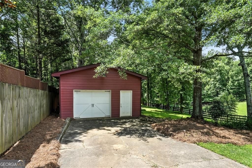 14915 Thompson Road Alpharetta - 27