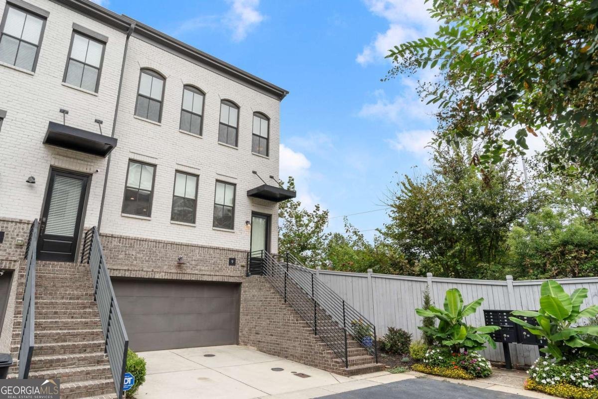 1388 LA FRANCE Street Atlanta - 22