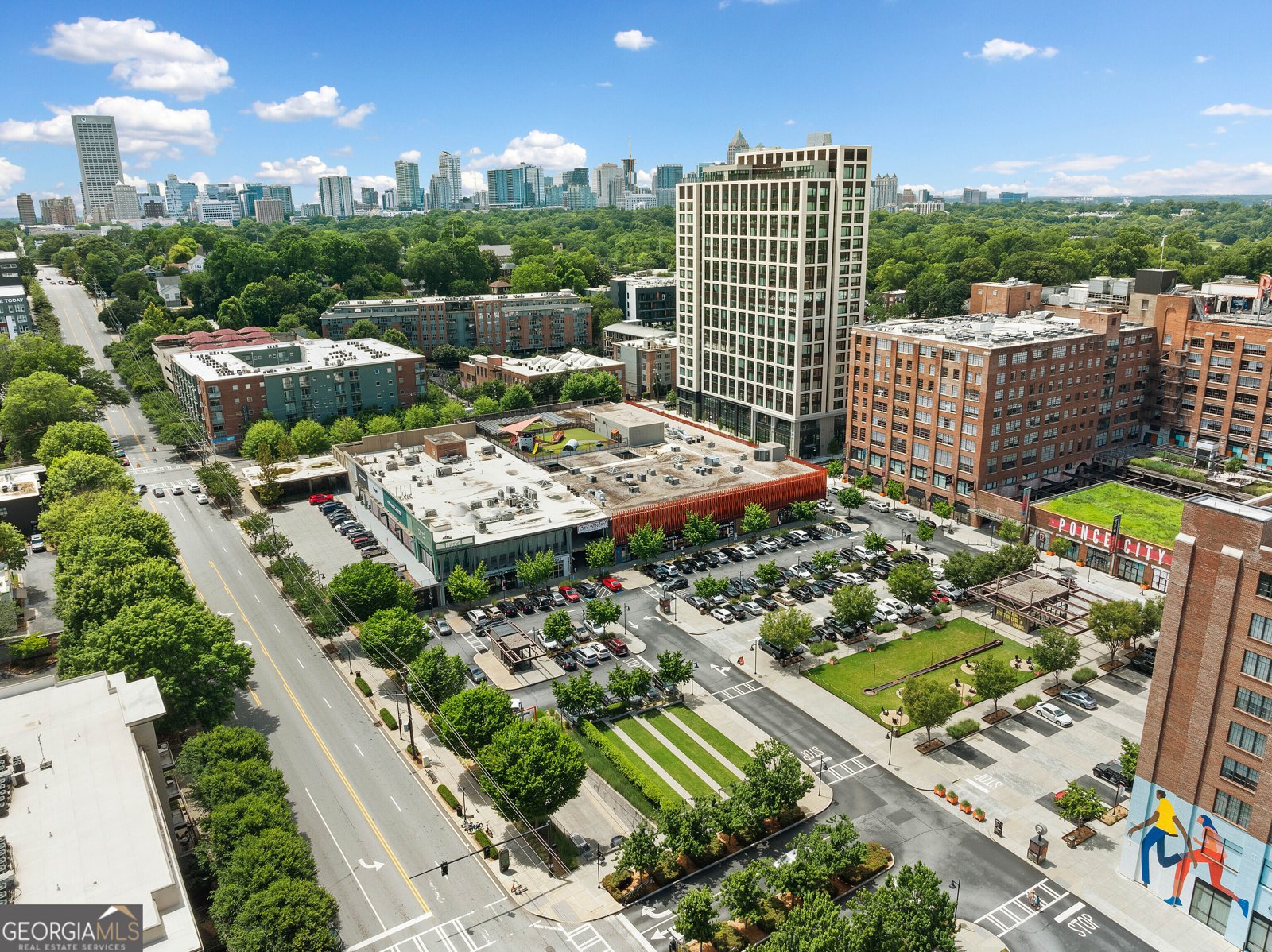 825 Highland Lane Atlanta - 1