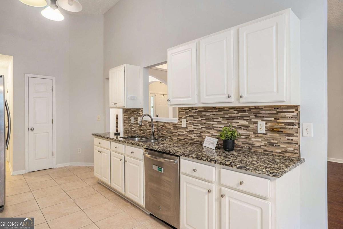 370 Cedarhurst Road Lawrenceville - 14