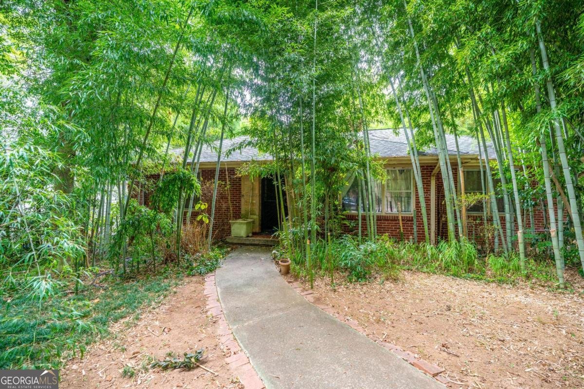 586 Lakeshore Drive Atlanta - 1