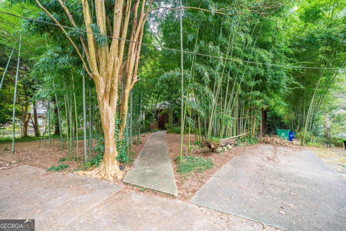 586 Lakeshore Drive Atlanta - 2
