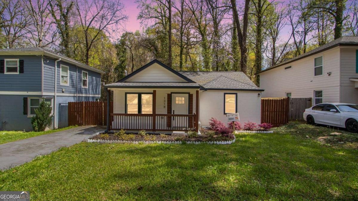 1318 Graymont Drive Atlanta - 2