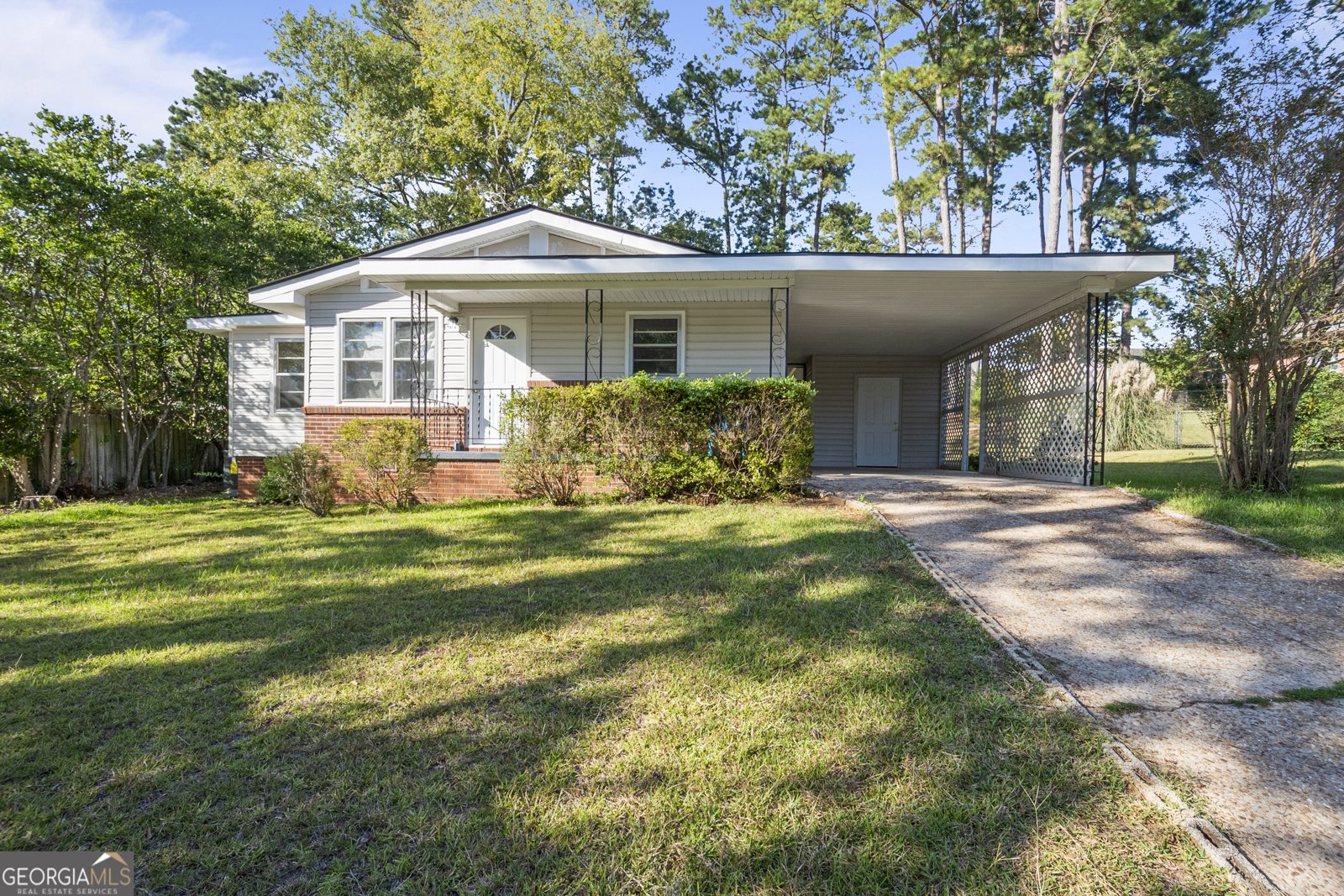 202 Chilton Cresent Lagrange - 1