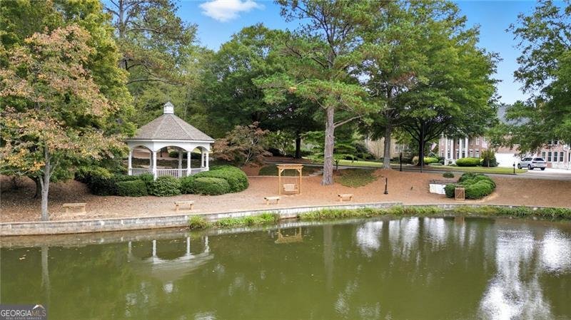 822 Lakeglen Drive Suwanee - 2