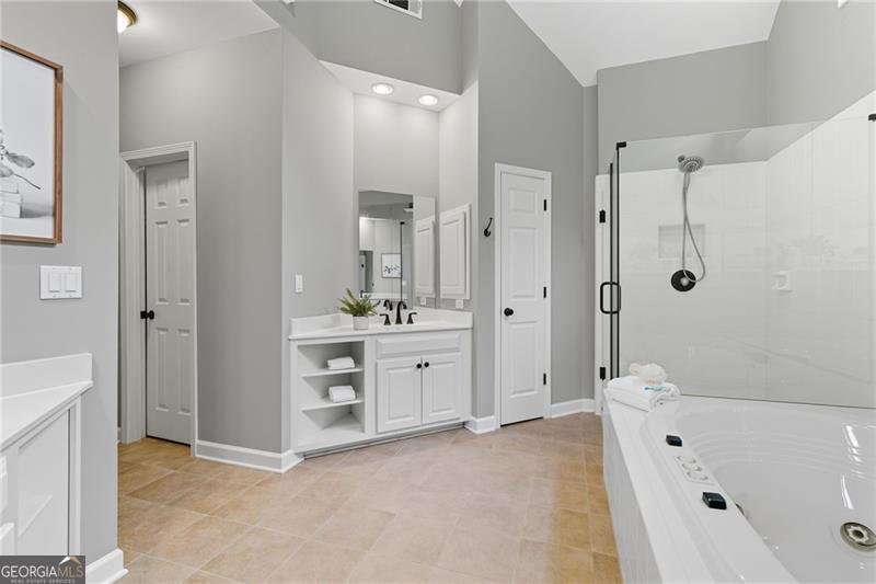 822 Lakeglen Drive Suwanee - 27