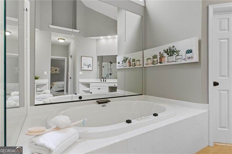 822 Lakeglen Drive Suwanee - 29