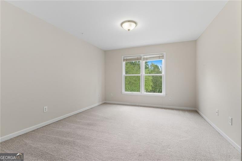 822 Lakeglen Drive Suwanee - 32
