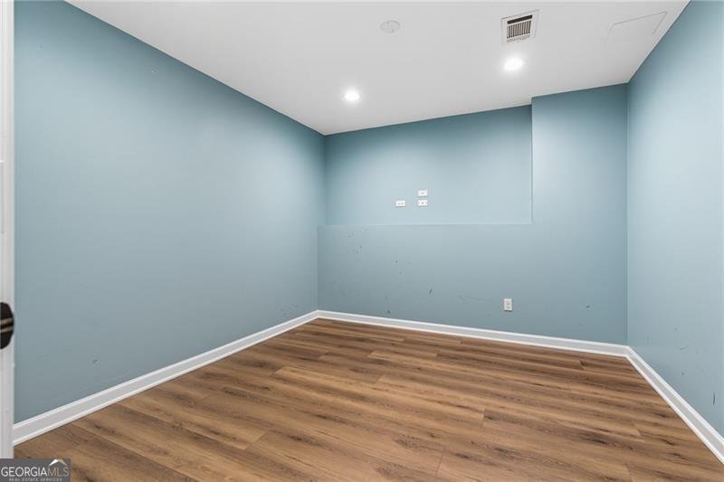 822 Lakeglen Drive Suwanee - 40