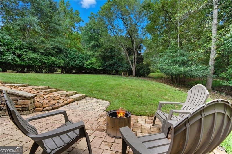 822 Lakeglen Drive Suwanee - 47