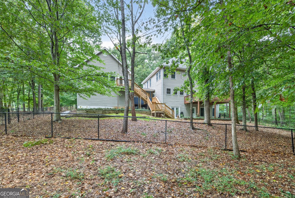 2901 Tree Top Road Dacula - 94
