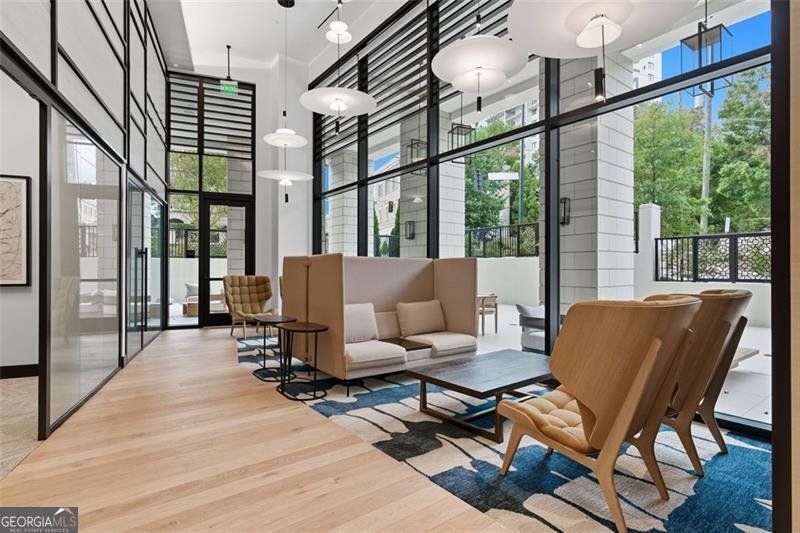 2425 PEACHTREE Road Atlanta - 13