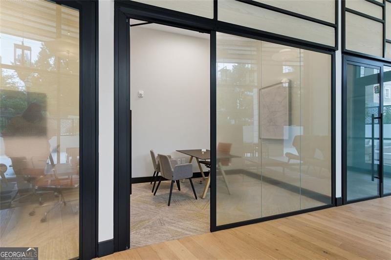 2425 PEACHTREE Road Atlanta - 50