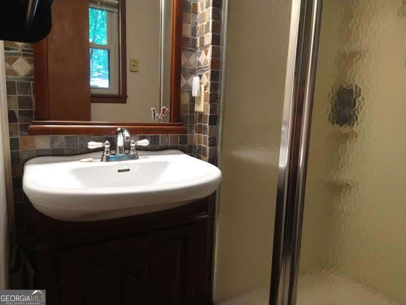 570 Greenleaf Drive Lavonia - 37