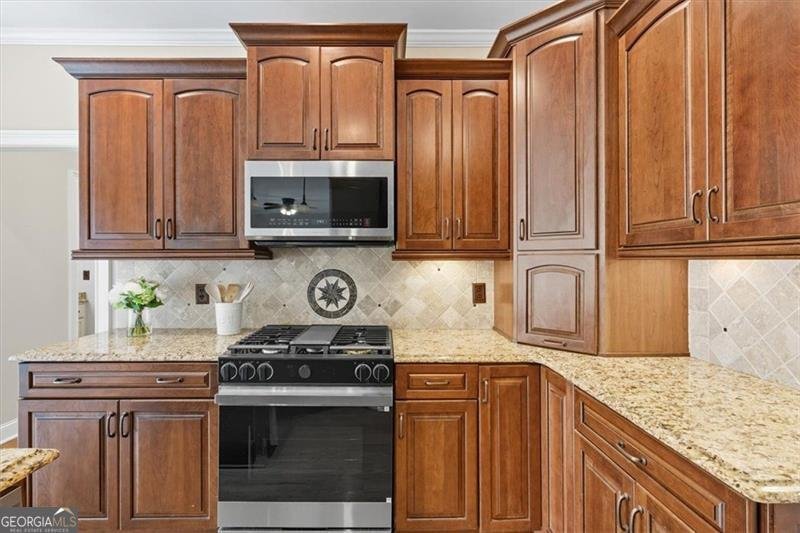 1042 AVERY CREEK woodstock - 24
