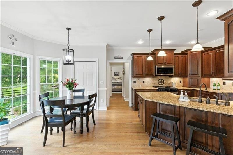 1042 AVERY CREEK woodstock - 27