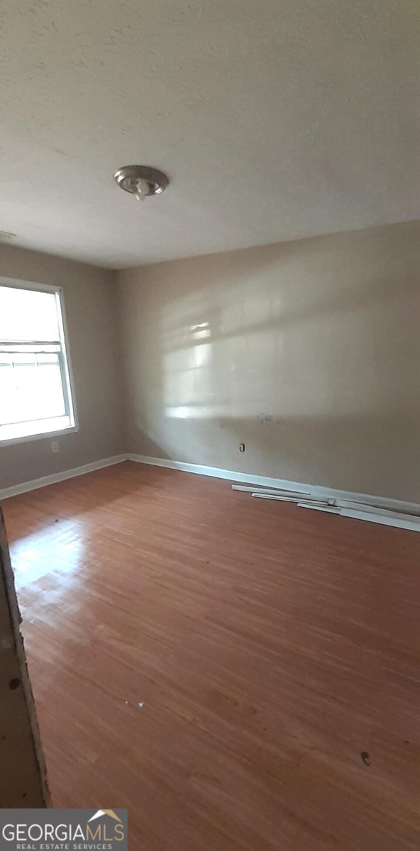 51 Pine Avenue Commerce - 4