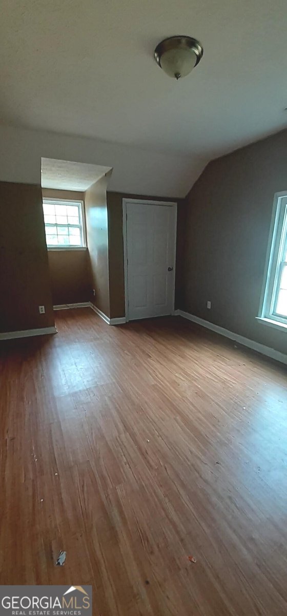 51 Pine Avenue Commerce - 5