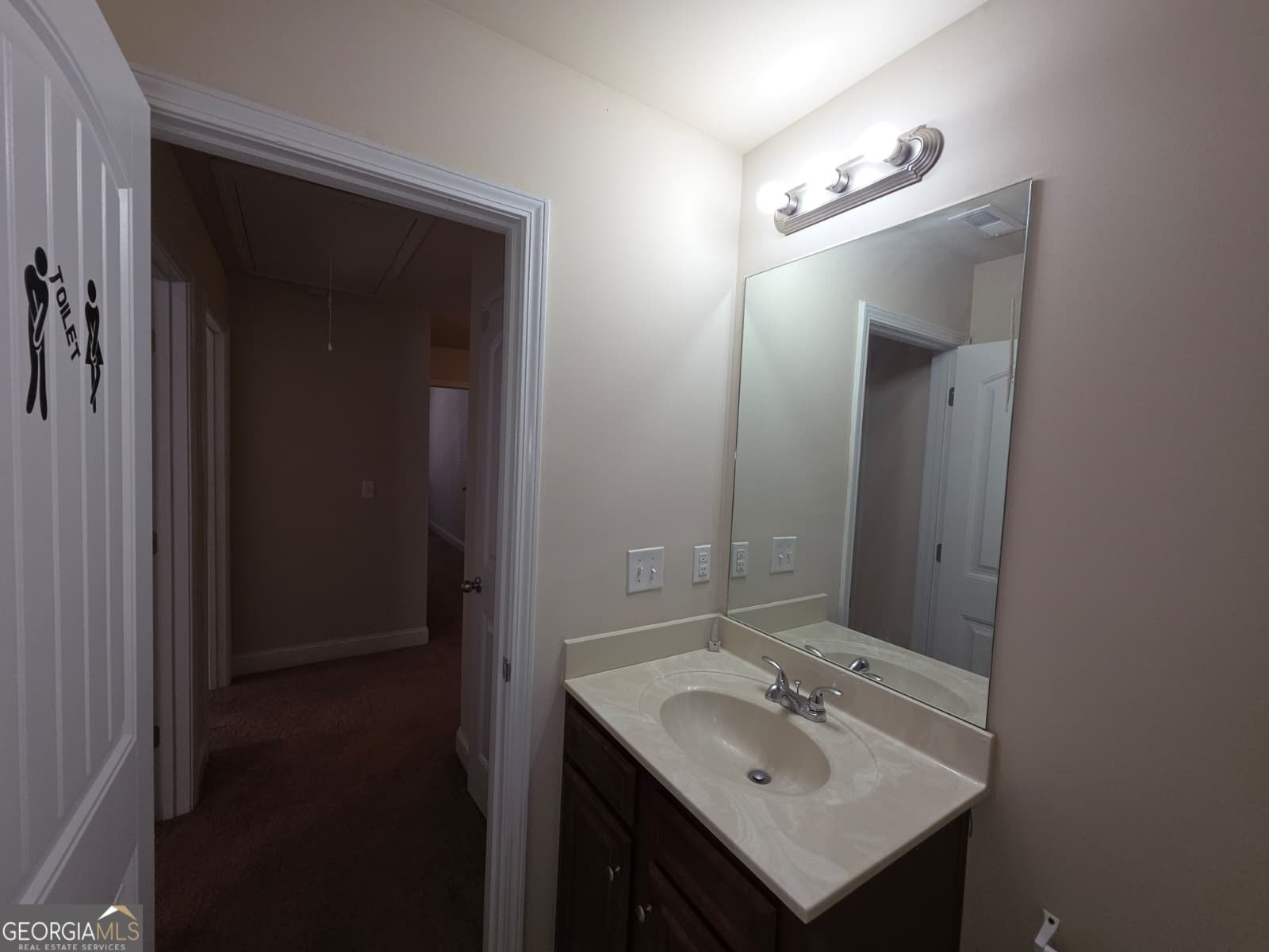 4111 Village Crossing Circle Ellenwood - 34