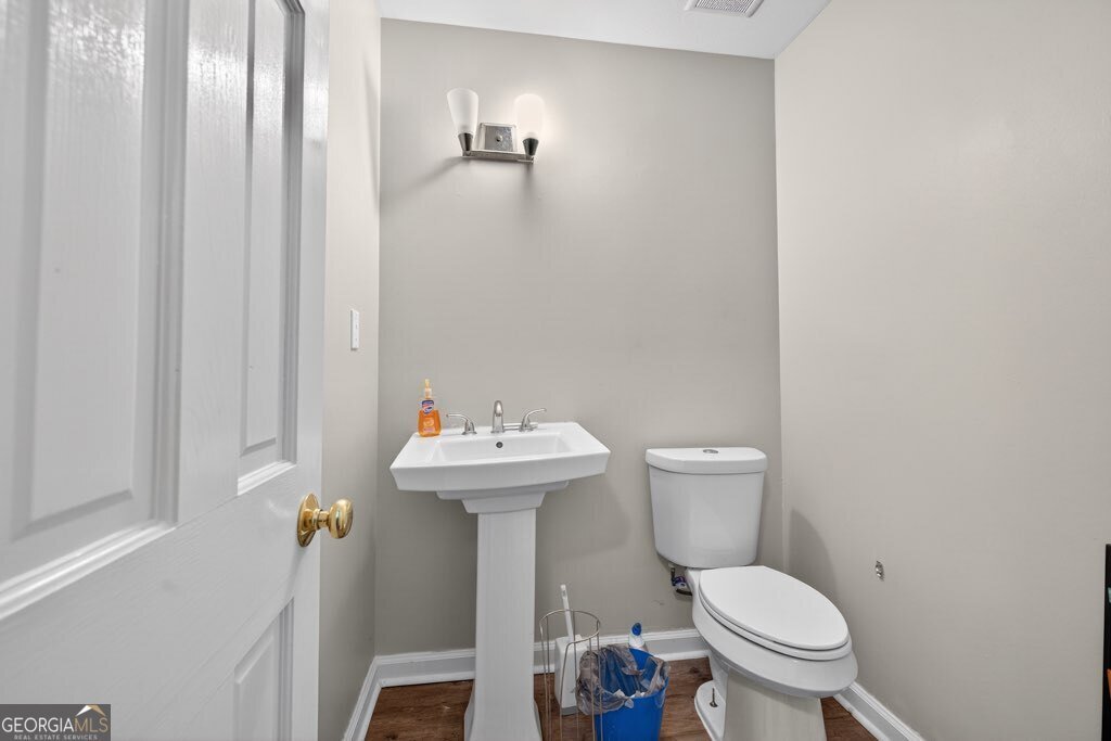 1382 Huntingford Drive Marietta - 1