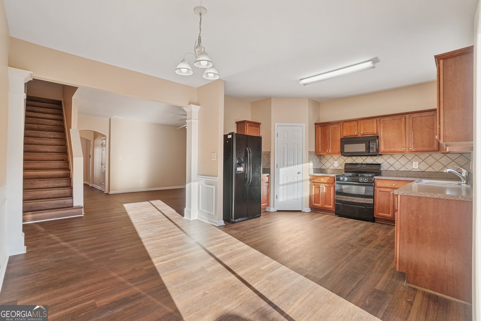 1938 Dilcrest Drive Duluth - 11