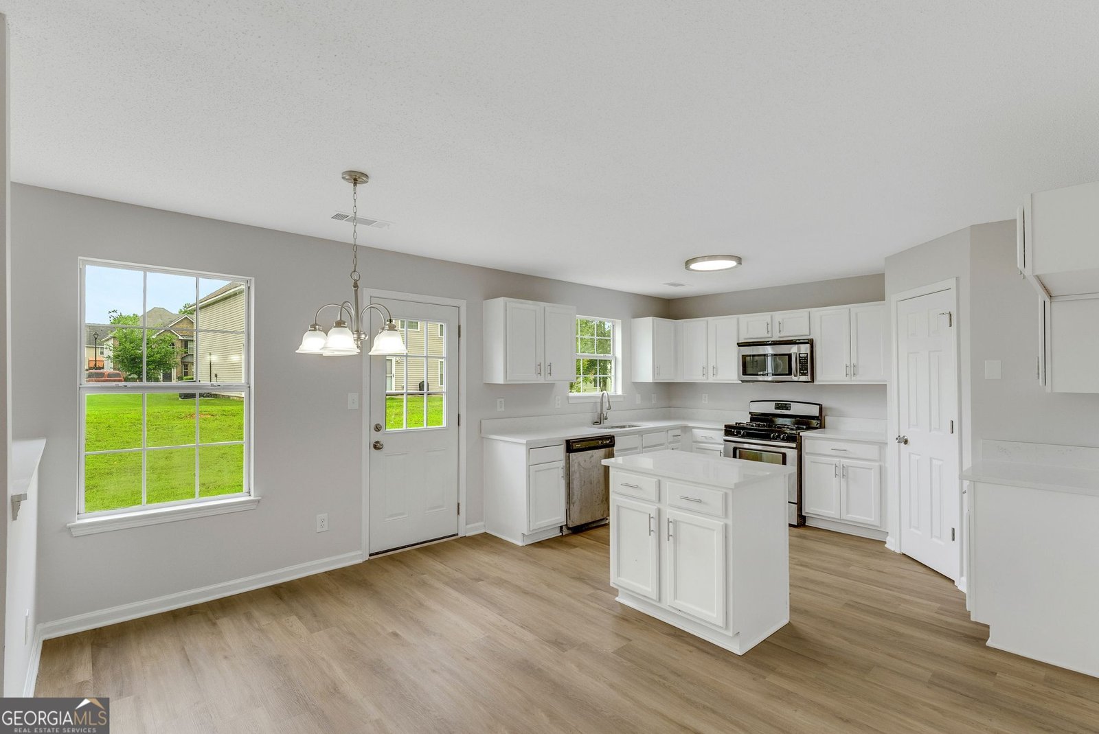 907 Brisley Circle Hampton - 4