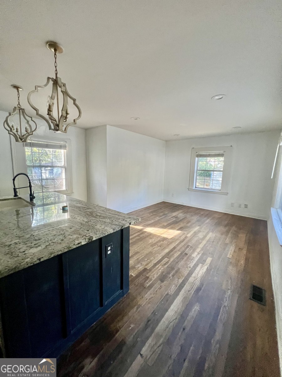 4765 Manse Drive Forest Park - 9
