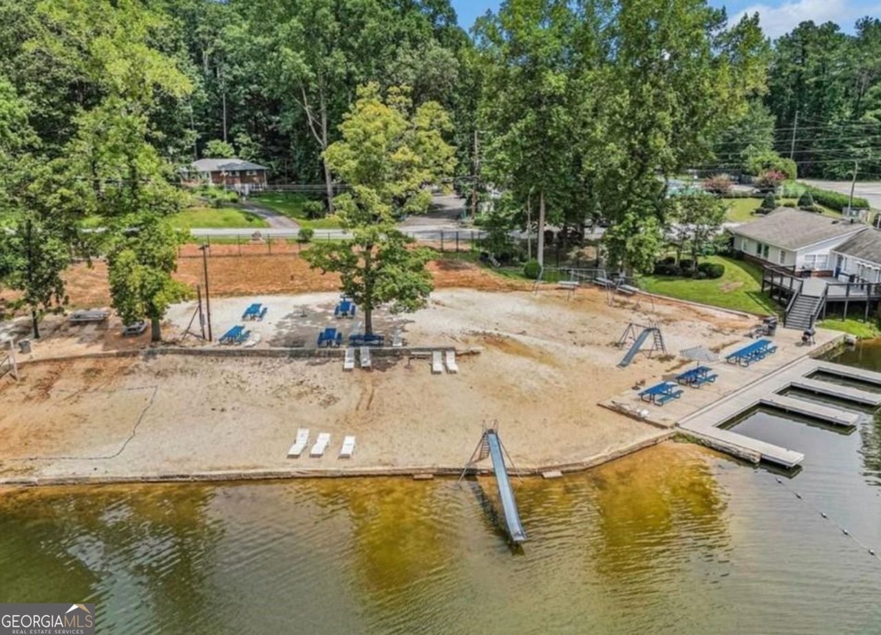 8515 Lake Drive Snellville - 17