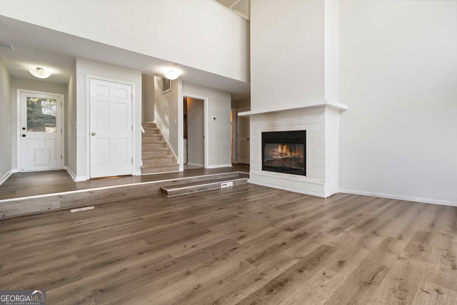 8515 Lake Drive Snellville - 27