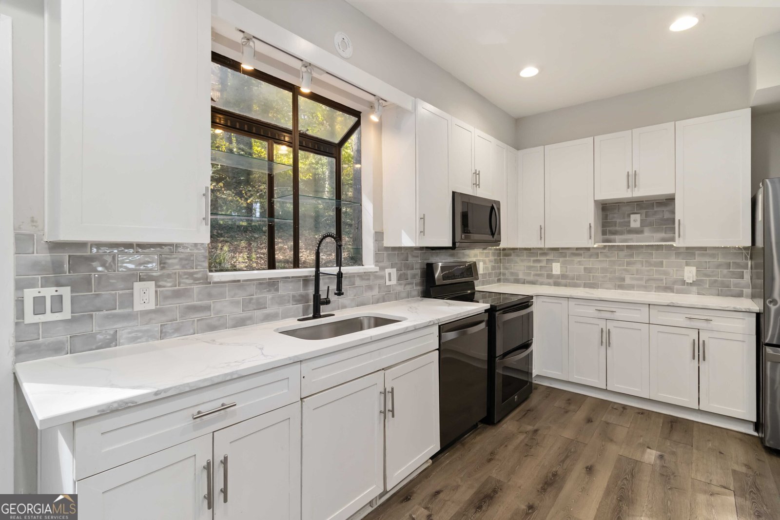 8515 Lake Drive Snellville - 31