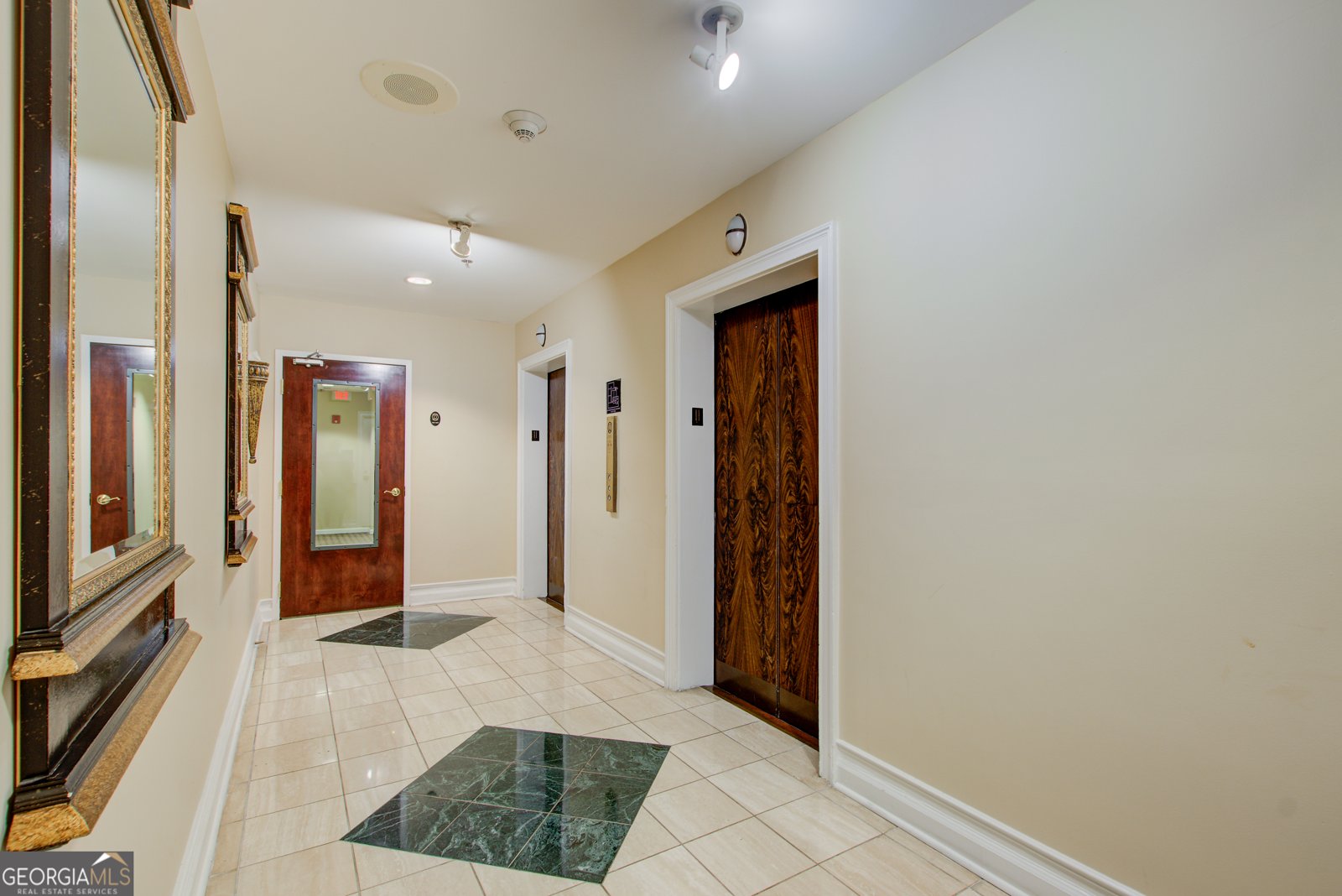 32 PEACHTREE Street Atlanta - 21