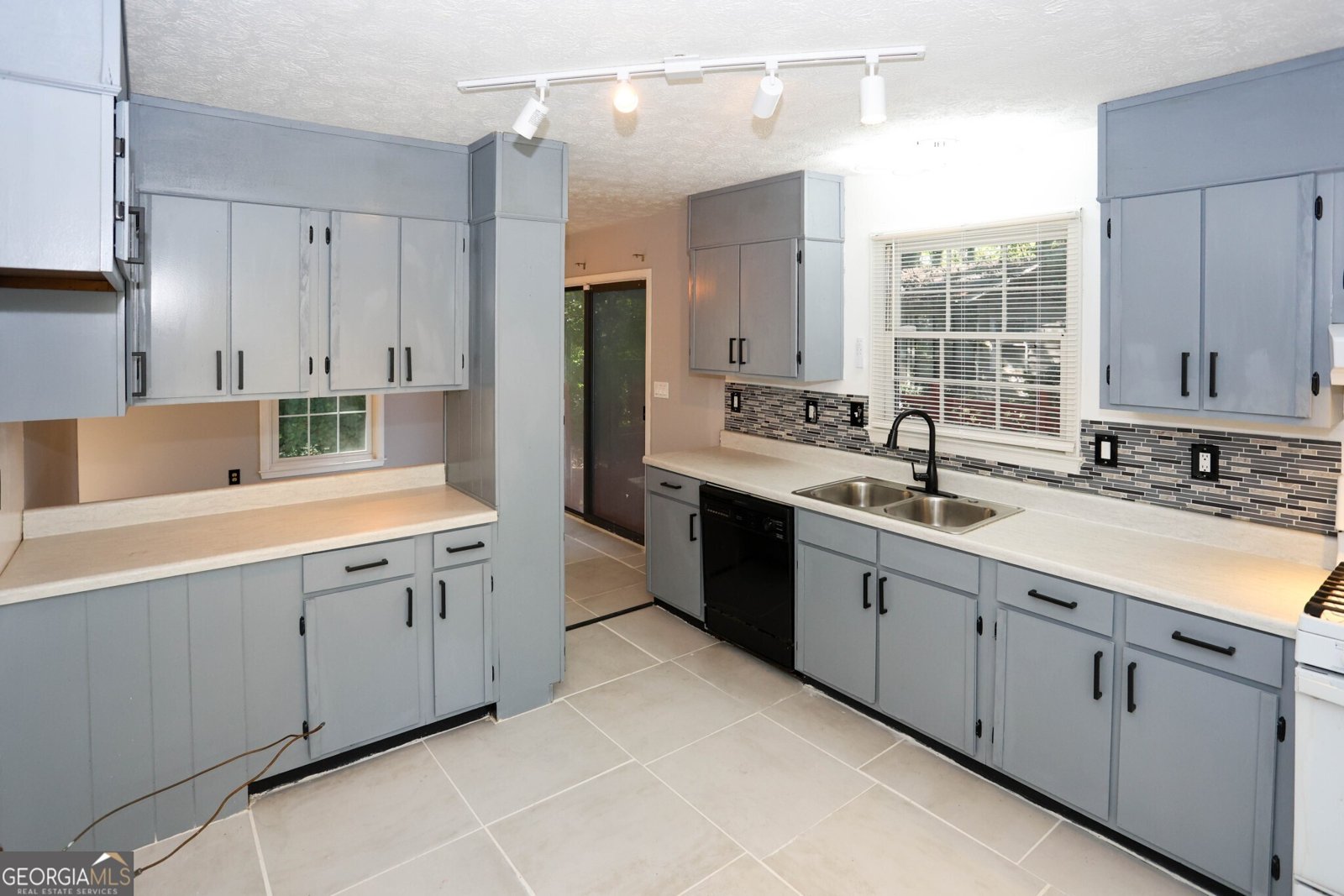 512 Rockborough Terrace Stone Mountain - 39